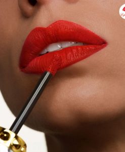 son-louboutin-003f-et-voici-et-voila